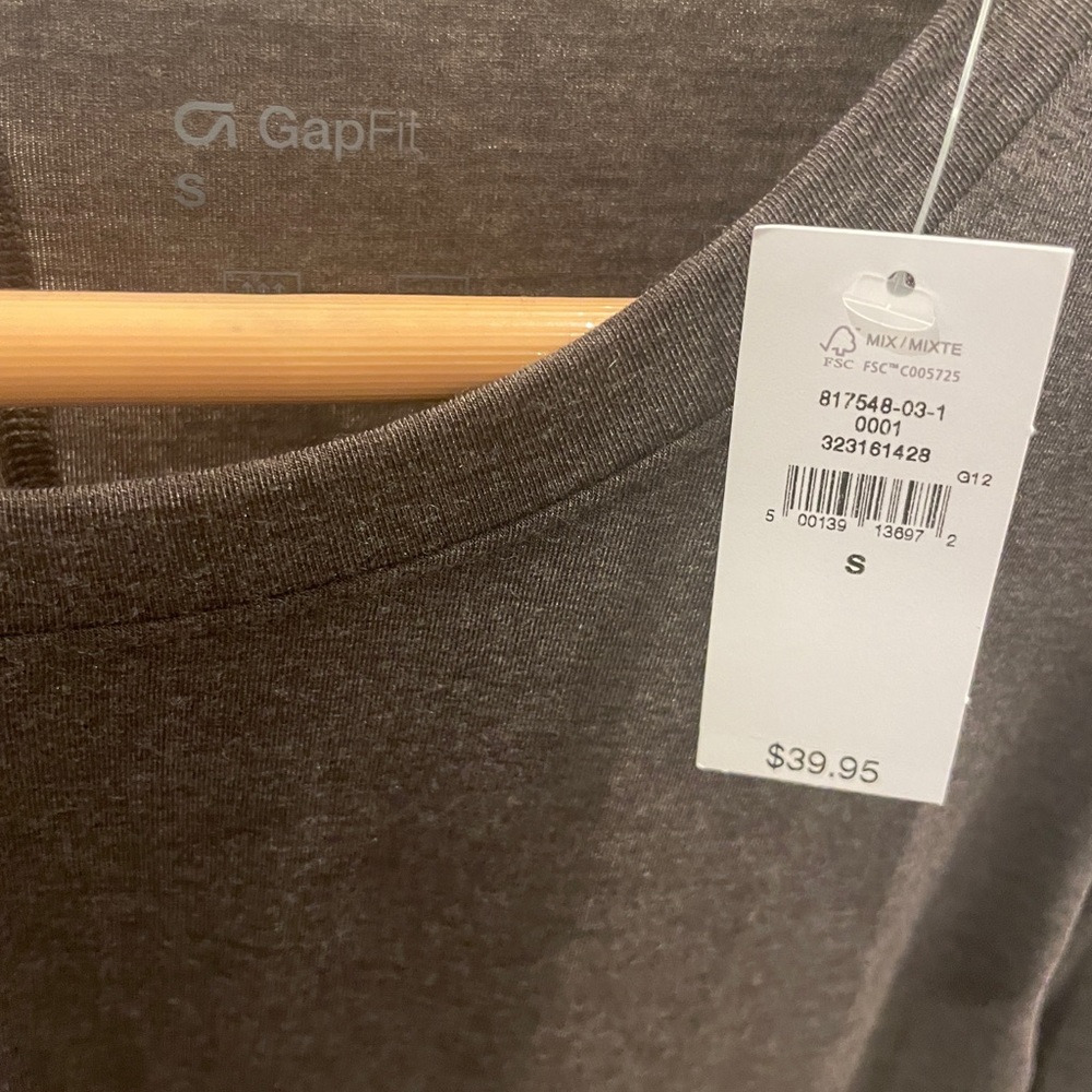NWT GapFit Breathe Long Sleeve T-Shirt in Brown - Picture 2 of 3